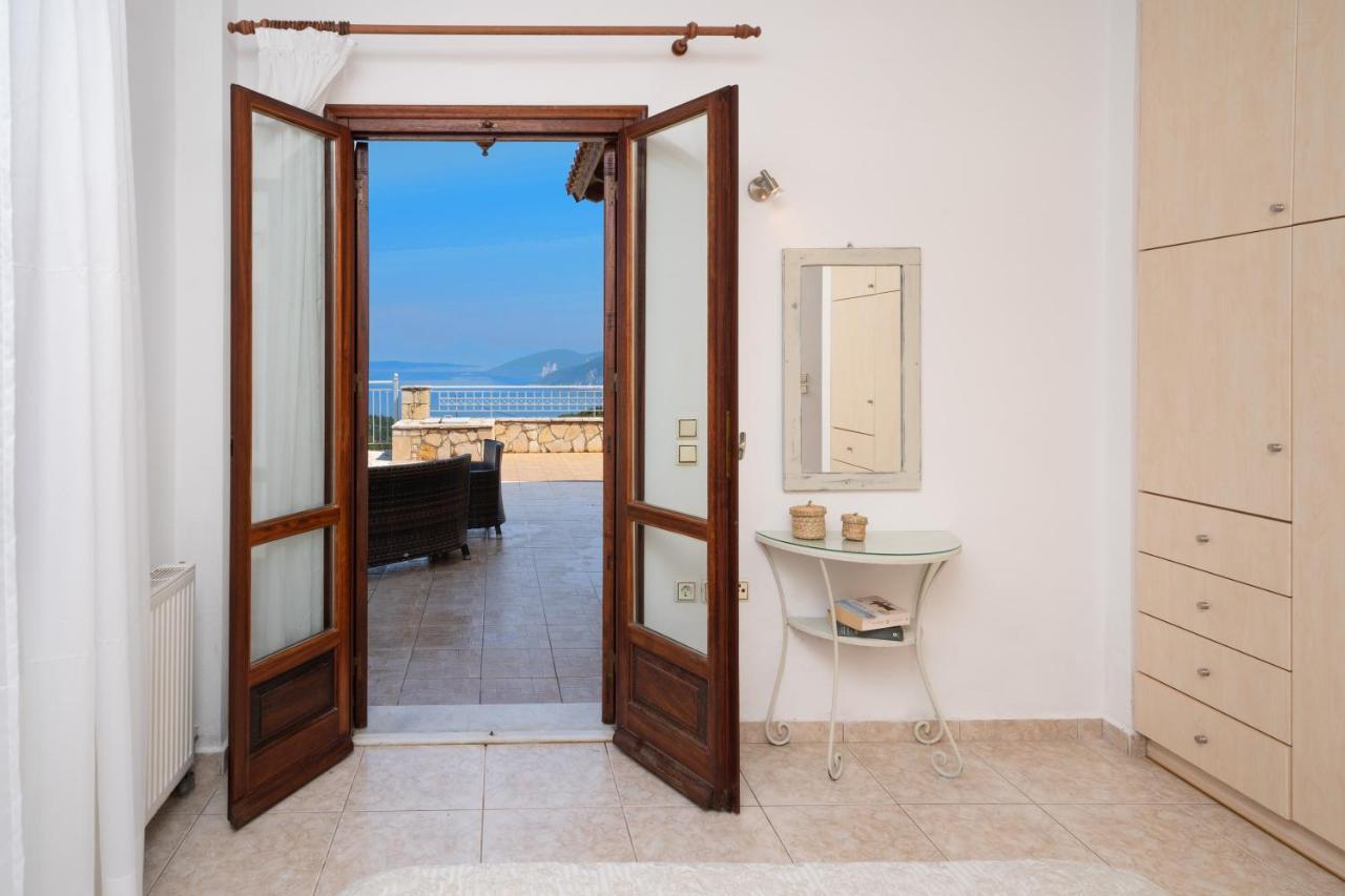 Guiscardos Luxury Villa Fiskardo Exterior photo