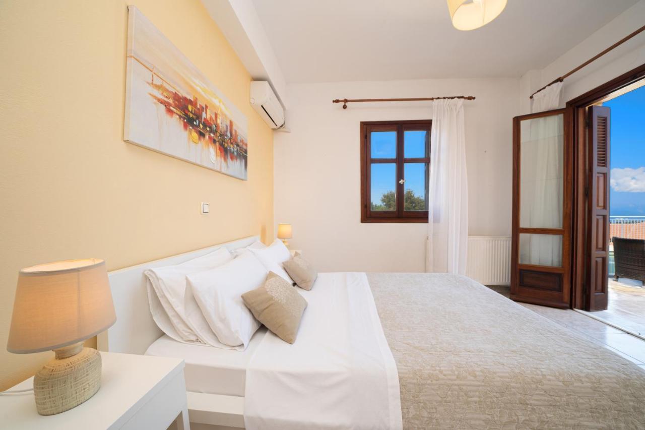 Guiscardos Luxury Villa Fiskardo Exterior photo
